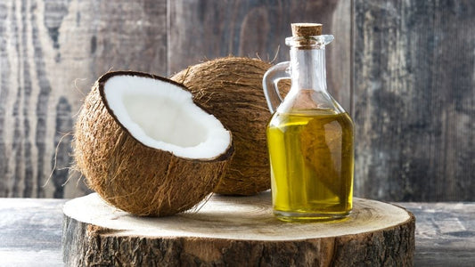 Olio di cocco per dimagrire: benefici, dosi e come usarlo